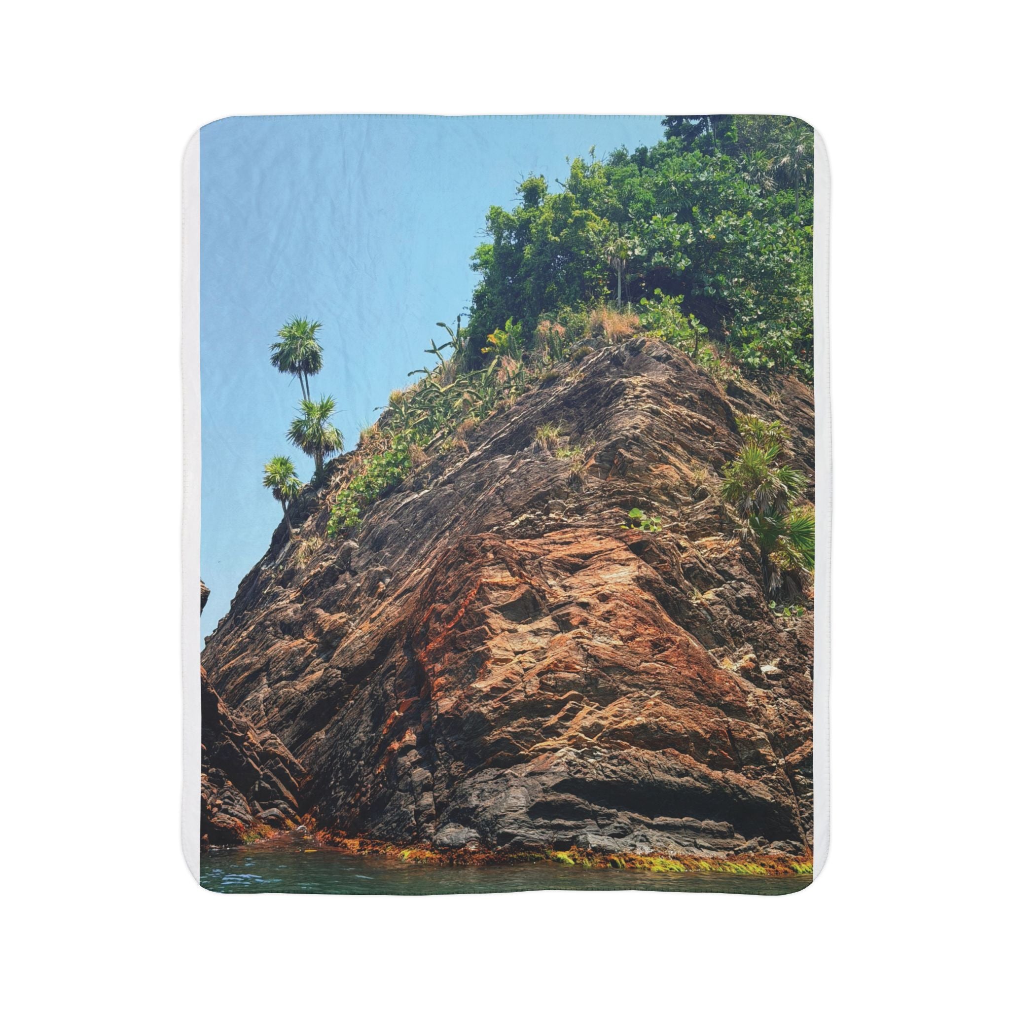 Tela Honduras Rock and Ocean Fleece Sherpa Blanket – Tropical Caribbean Cozy Throw