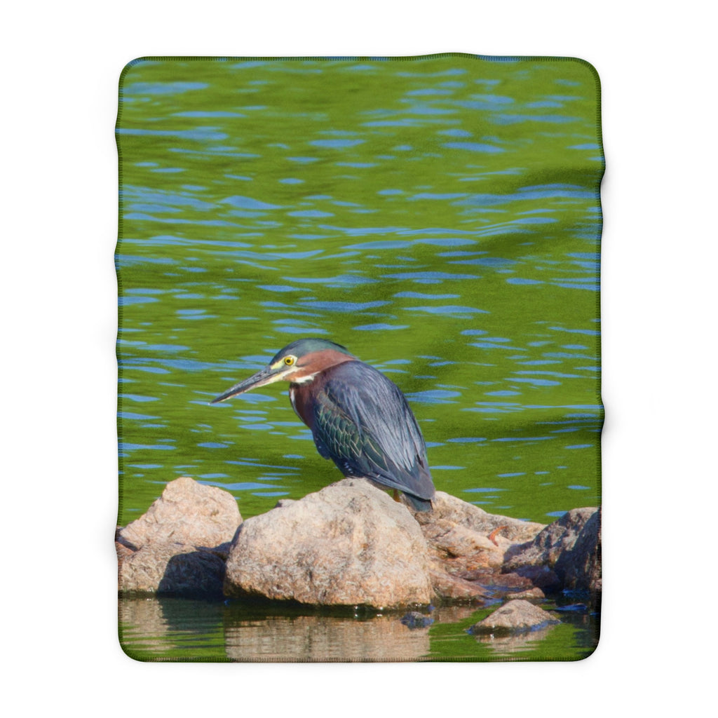 Green Heron on Rock in a Pond Sherpa Fleece Blanket – Wildlife Nature Throw